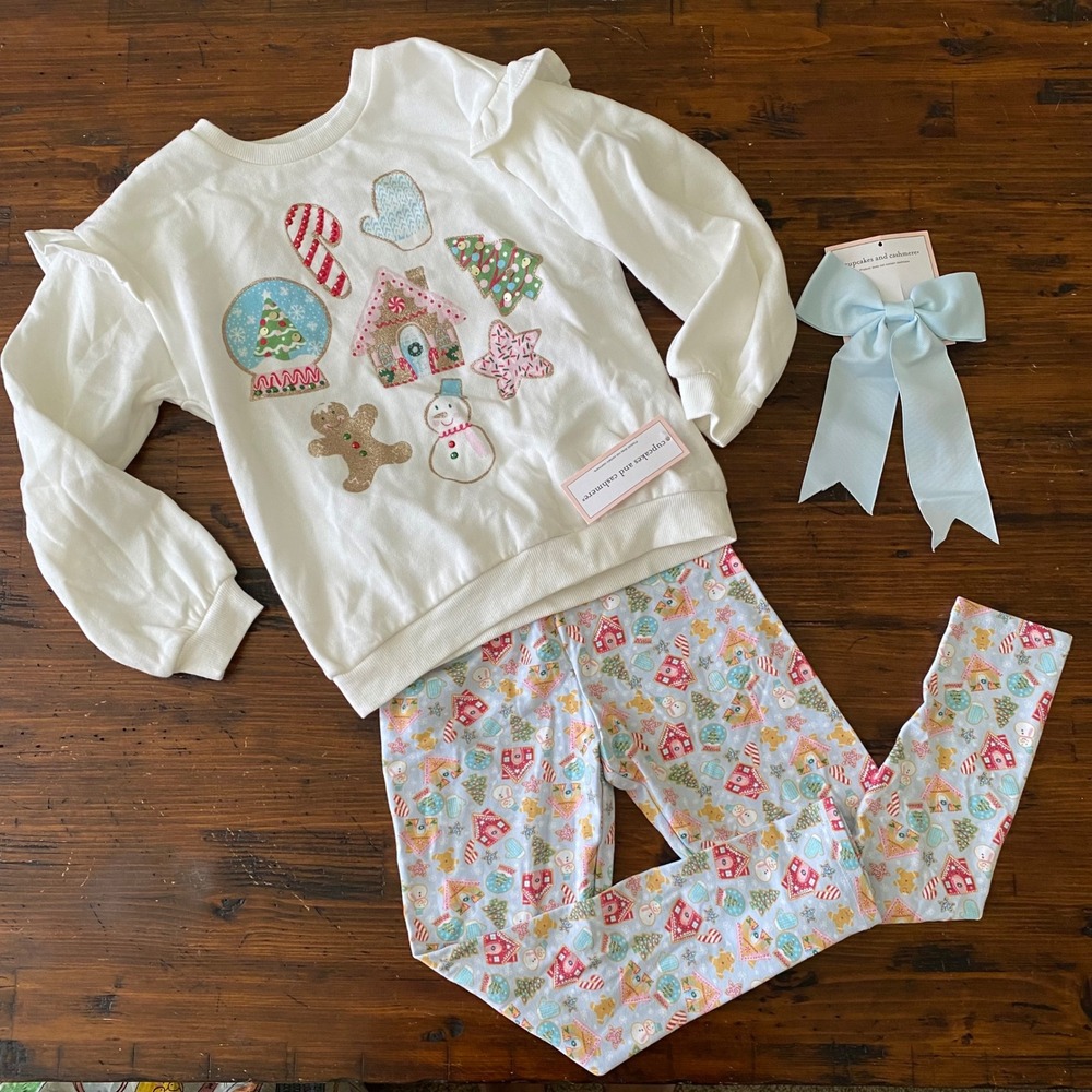 Cupcakes and Cashmere Girls Holiday Sweatshirt Leggings Bow Set Size Small 5/6